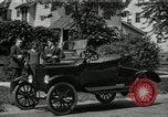 Standbild Ford Model T Auto United States USA, 1922, aus Sekunde 1 historischem Filmmaterial Videoclip 65675031977