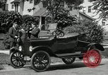 Standbild Ford Model T Auto United States USA, 1922, aus Sekunde 9 historischem Filmmaterial Videoclip 65675031977