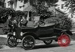 Standbild Ford Model T Auto United States USA, 1922, aus Sekunde 10 historischem Filmmaterial Videoclip 65675031977