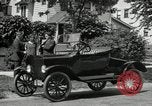 Standbild Ford Model T Auto United States USA, 1922, aus Sekunde 11 historischem Filmmaterial Videoclip 65675031977