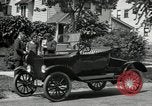 Standbild Ford Model T Auto United States USA, 1922, aus Sekunde 19 historischem Filmmaterial Videoclip 65675031977
