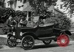 Standbild Ford Model T Auto United States USA, 1922, aus Sekunde 23 historischem Filmmaterial Videoclip 65675031977