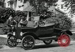 Standbild Ford Model T Auto United States USA, 1922, aus Sekunde 24 historischem Filmmaterial Videoclip 65675031977