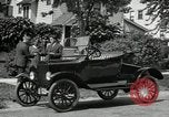 Standbild Ford Model T Auto United States USA, 1922, aus Sekunde 26 historischem Filmmaterial Videoclip 65675031977