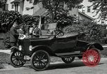 Standbild Ford Model T Auto United States USA, 1922, aus Sekunde 27 historischem Filmmaterial Videoclip 65675031977