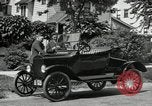 Standbild Ford Model T Auto United States USA, 1922, aus Sekunde 32 historischem Filmmaterial Videoclip 65675031977