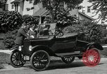 Standbild Ford Model T Auto United States USA, 1922, aus Sekunde 33 historischem Filmmaterial Videoclip 65675031977