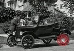 Standbild Ford Model T Auto United States USA, 1922, aus Sekunde 34 historischem Filmmaterial Videoclip 65675031977