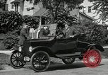 Standbild Ford Model T Auto United States USA, 1922, aus Sekunde 35 historischem Filmmaterial Videoclip 65675031977