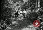Immagine di Gruppo camping Maryland United States USA, 1921, secondo 14 filmato di repertorio 65675032007