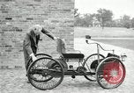 Image quadricycle Detroit Michigan USA, 1927, de la seconde 20 séquences d'archives historiques vidéo 65675032013