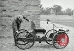 Image quadricycle Detroit Michigan USA, 1927, de la seconde 22 séquences d'archives historiques vidéo 65675032013