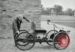 Image quadricycle Detroit Michigan USA, 1927, de la seconde 23 séquences d'archives historiques vidéo 65675032013