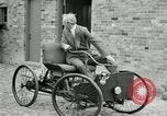Image quadricycle Detroit Michigan USA, 1927, de la seconde 50 séquences d'archives historiques vidéo 65675032013