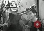 Standbild Ostern Hüte New York United States USA, 1941, aus Sekunde 43 historischem Filmmaterial Videoclip 65675032024