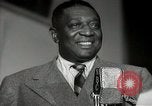 Immagine di Louis Armstrong Hollywood Los Angeles California USA, 1943, secondo 9 filmato di repertorio 65675032038