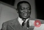Immagine di Louis Armstrong Hollywood Los Angeles California USA, 1943, secondo 31 filmato di repertorio 65675032038