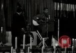 Immagine di Joshua Daniel White canta al Paul Robeson evento New York City USA, 1944, secondo 3 filmato di repertorio 65675032043