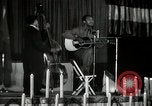 Immagine di Joshua Daniel White canta al Paul Robeson evento New York City USA, 1944, secondo 38 filmato di repertorio 65675032043