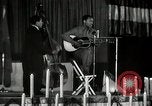 Immagine di Joshua Daniel White canta al Paul Robeson evento New York City USA, 1944, secondo 42 filmato di repertorio 65675032043