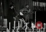 Immagine di Joshua Daniel White canta al Paul Robeson evento New York City USA, 1944, secondo 44 filmato di repertorio 65675032043