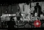 Image Josh White joue alors que Pearl Primus danses New York City USA, 1944, de la seconde 1 séquences d'archives historiques vidéo 65675032044