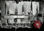Image Josh White joue alors que Pearl Primus danses New York City USA, 1944, de la seconde 22 séquences d'archives historiques vidéo 65675032044