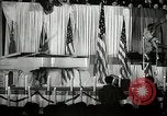 Image Josh White joue alors que Pearl Primus danses New York City USA, 1944, de la seconde 27 séquences d'archives historiques vidéo 65675032044