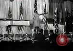 Image Josh White joue alors que Pearl Primus danses New York City USA, 1944, de la seconde 39 séquences d'archives historiques vidéo 65675032044