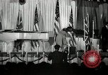 Image Josh White joue alors que Pearl Primus danses New York City USA, 1944, de la seconde 45 séquences d'archives historiques vidéo 65675032044