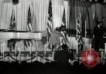 Image Josh White joue alors que Pearl Primus danses New York City USA, 1944, de la seconde 46 séquences d'archives historiques vidéo 65675032044