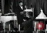 Image Paul Robeson lors de son 46e anniversaire New York City USA, 1944, de la seconde 6 séquences d'archives historiques vidéo 65675032045