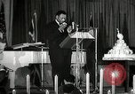 Image Paul Robeson lors de son 46e anniversaire New York City USA, 1944, de la seconde 14 séquences d'archives historiques vidéo 65675032045
