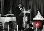 Image Paul Robeson lors de son 46e anniversaire New York City USA, 1944, de la seconde 19 séquences d'archives historiques vidéo 65675032045