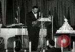 Image Paul Robeson lors de son 46e anniversaire New York City USA, 1944, de la seconde 24 séquences d'archives historiques vidéo 65675032045