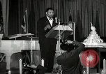 Image Paul Robeson lors de son 46e anniversaire New York City USA, 1944, de la seconde 40 séquences d'archives historiques vidéo 65675032045