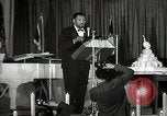 Image Paul Robeson lors de son 46e anniversaire New York City USA, 1944, de la seconde 41 séquences d'archives historiques vidéo 65675032045