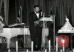 Image Paul Robeson lors de son 46e anniversaire New York City USA, 1944, de la seconde 48 séquences d'archives historiques vidéo 65675032045