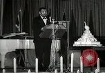Image Paul Robeson parle de lutte africaine américaine New York City USA, 1944, de la seconde 6 séquences d'archives historiques vidéo 65675032046