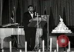 Image Paul Robeson parle de lutte africaine américaine New York City USA, 1944, de la seconde 7 séquences d'archives historiques vidéo 65675032046