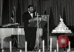 Image Paul Robeson parle de lutte africaine américaine New York City USA, 1944, de la seconde 12 séquences d'archives historiques vidéo 65675032046