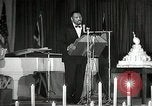 Image Paul Robeson parle de lutte africaine américaine New York City USA, 1944, de la seconde 13 séquences d'archives historiques vidéo 65675032046