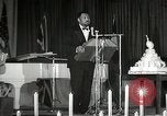Image Paul Robeson parle de lutte africaine américaine New York City USA, 1944, de la seconde 26 séquences d'archives historiques vidéo 65675032046