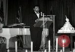 Image Paul Robeson parle de lutte africaine américaine New York City USA, 1944, de la seconde 51 séquences d'archives historiques vidéo 65675032046