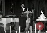 Image Paul Robeson parle de lutte africaine américaine New York City USA, 1944, de la seconde 58 séquences d'archives historiques vidéo 65675032046