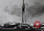 Standbild deutsche Angriff auf England im Englischen Kanal, 1941, aus Sekunde 11 historischem Filmmaterial Videoclip 65675032049