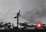 Standbild deutsche Angriff auf England im Englischen Kanal, 1941, aus Sekunde 16 historischem Filmmaterial Videoclip 65675032049