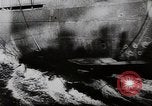 Standbild deutsche Angriff auf England im Englischen Kanal, 1941, aus Sekunde 45 historischem Filmmaterial Videoclip 65675032049