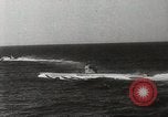 Standbild deutsche U-Boote Angriff britischer Versand Zweiten Weltkrieg im Englischen Kanal, 1941, aus Sekunde 4 historischem Filmmaterial Videoclip 65675032050
