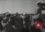 Standbild deutsche U-Boote Angriff britischer Versand Zweiten Weltkrieg im Englischen Kanal, 1941, aus Sekunde 12 historischem Filmmaterial Videoclip 65675032050